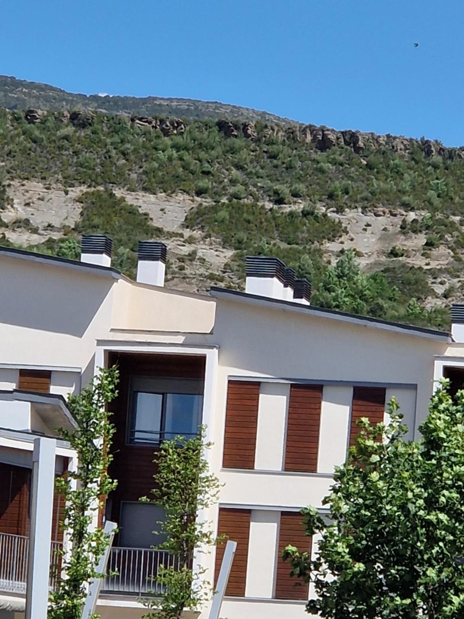 Apartamento Duplex Gaby Sabiñánigo Exterior foto